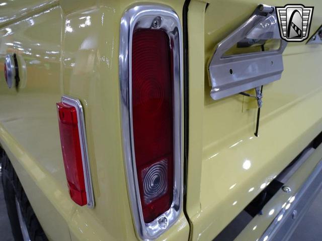 Photo of 1977 Yellow Ford Bronco