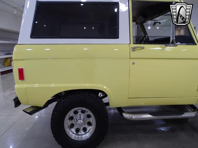 Photo of 1977 Yellow Ford Bronco
