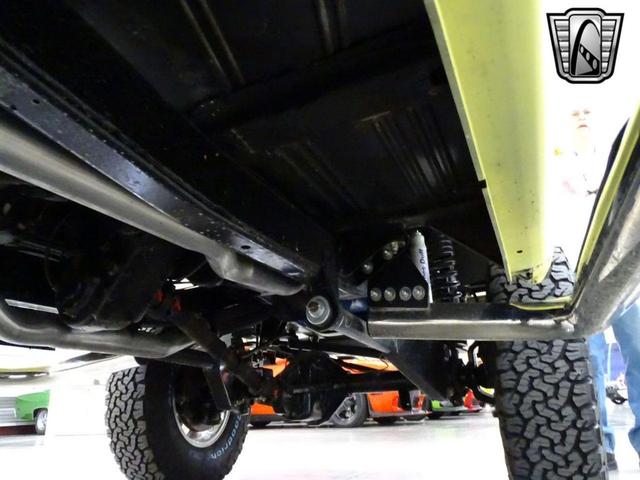 Photo of 1977 Yellow Ford Bronco