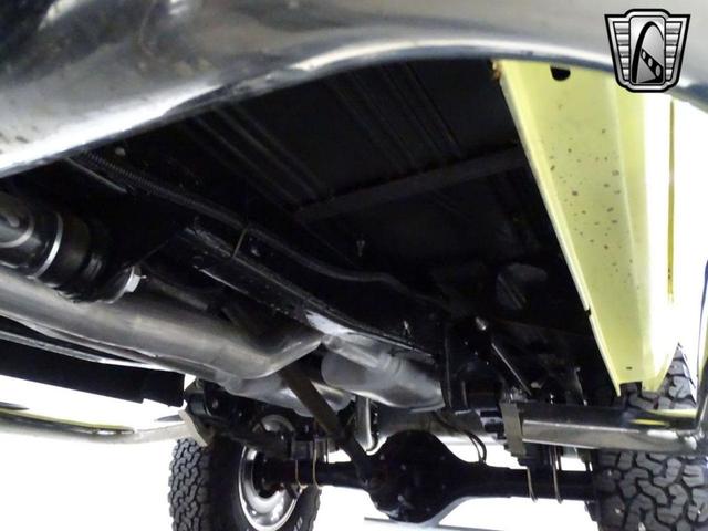 Photo of 1977 Yellow Ford Bronco