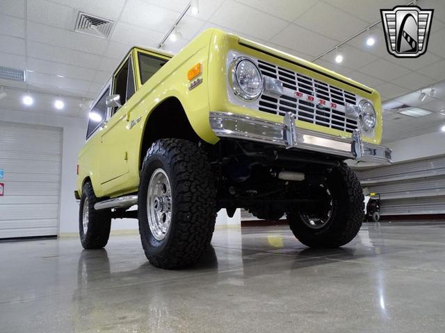 Photo of 1977 Yellow Ford Bronco
