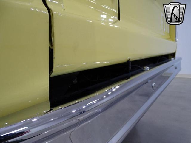 Photo of 1977 Yellow Ford Bronco