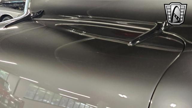 Photo of 1937 Gray Packard Super Eight