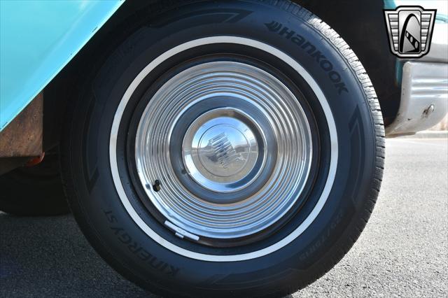 Photo of 1955 Blue Pontiac Chieftain