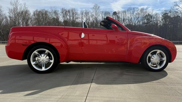 Photo of 2003 Red Chevrolet SSR