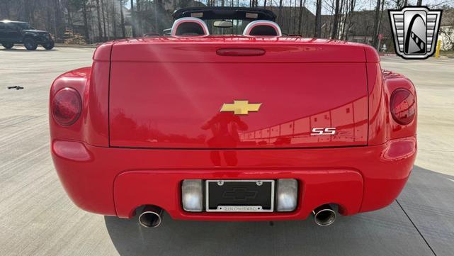 Photo of 2003 Red Chevrolet SSR