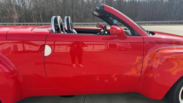 Photo of 2003 Red Chevrolet SSR
