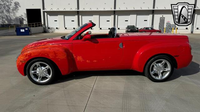 Photo of 2003 Red Chevrolet SSR