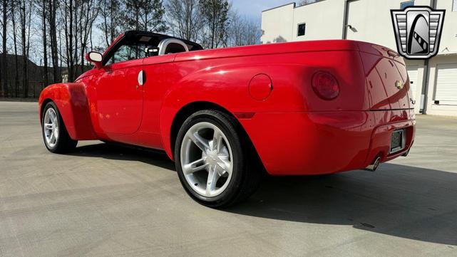 Photo of 2003 Red Chevrolet SSR