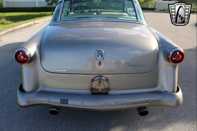 Photo of 1952 Gold Ford Crestline