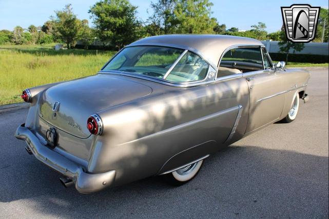 Photo of 1952 Gold Ford Crestline