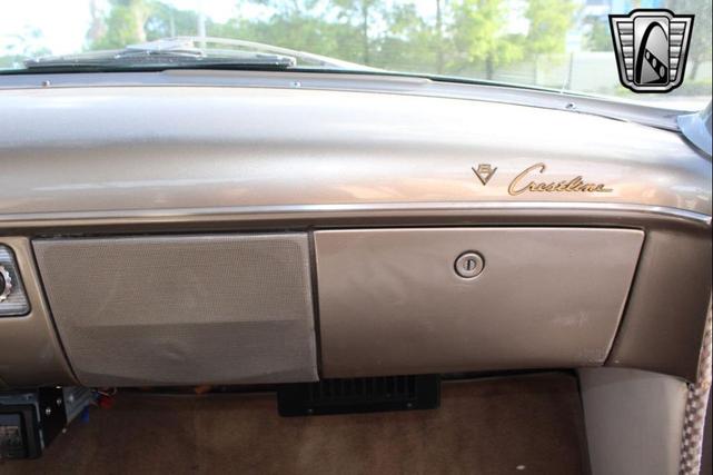 Photo of 1952 Gold Ford Crestline