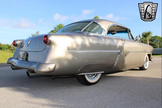 Photo of 1952 Gold Ford Crestline