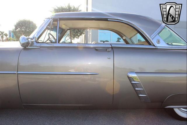 Photo of 1952 Gold Ford Crestline