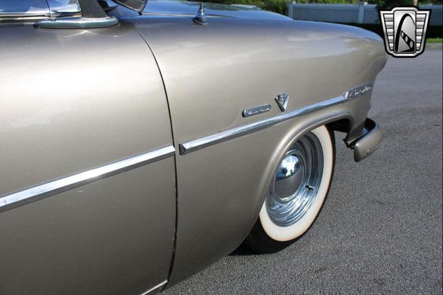 Photo of 1952 Gold Ford Crestline