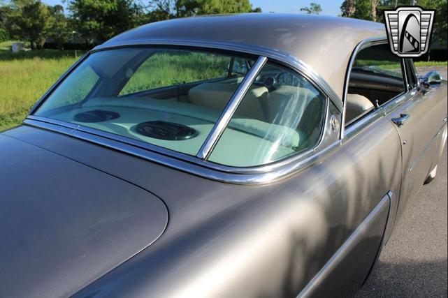 Photo of 1952 Gold Ford Crestline