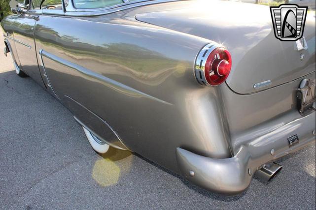 Photo of 1952 Gold Ford Crestline