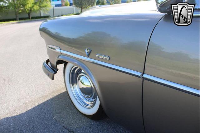 Photo of 1952 Gold Ford Crestline