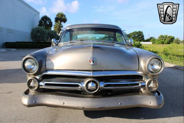 Photo of 1952 Gold Ford Crestline