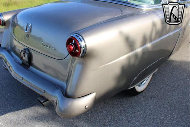 Photo of 1952 Gold Ford Crestline