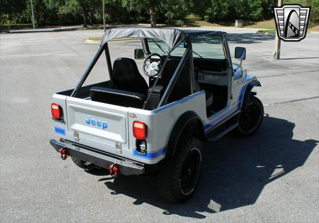 Photo of 1984 Silver Jeep CJ