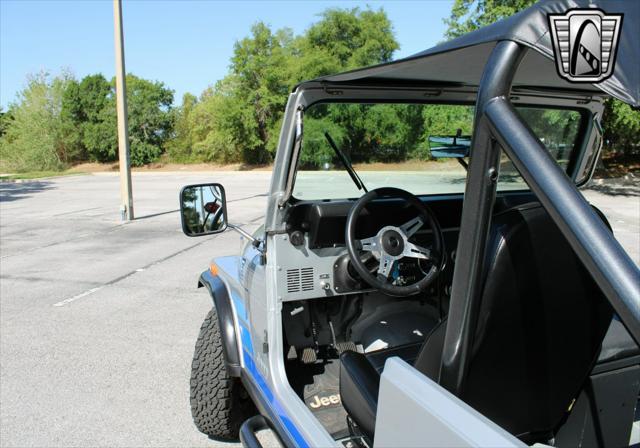 Photo of 1984 Silver Jeep CJ