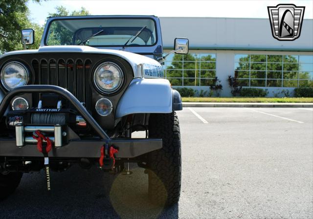 Photo of 1984 Silver Jeep CJ