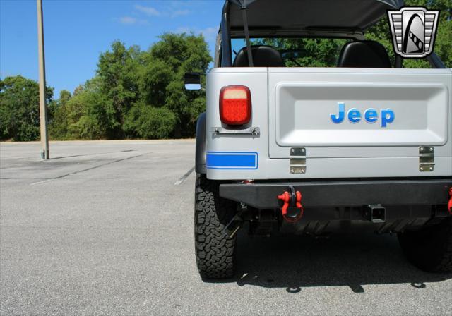 Photo of 1984 Silver Jeep CJ