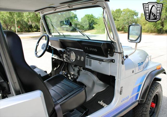 Photo of 1984 Silver Jeep CJ