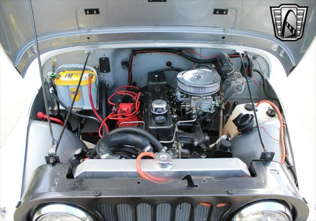 Photo of 1984 Silver Jeep CJ