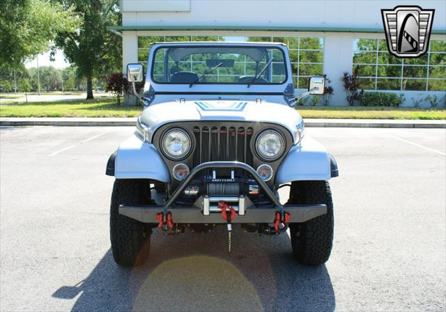 Photo of 1984 Silver Jeep CJ
