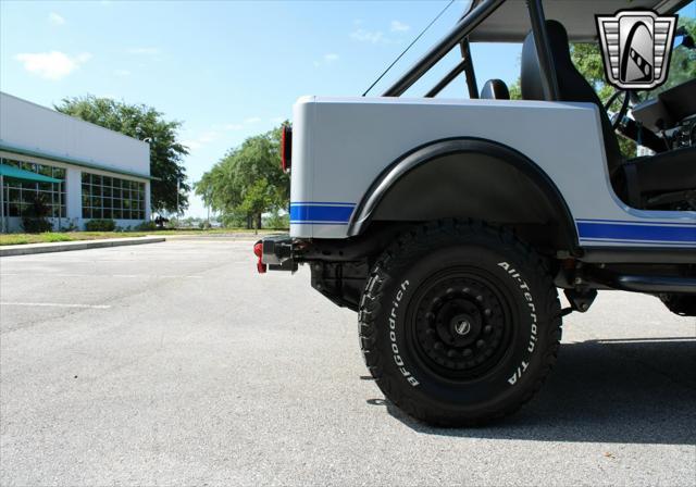 Photo of 1984 Silver Jeep CJ