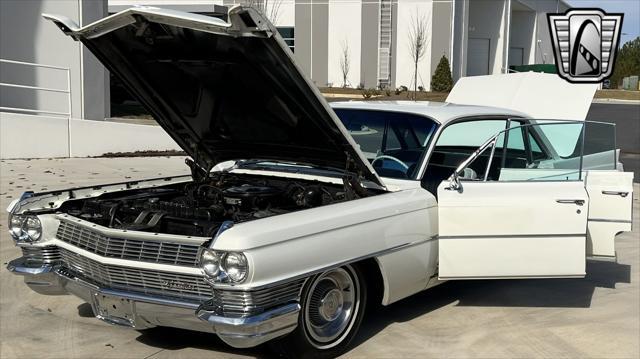 Photo of 1964 Aspen White Cadillac Series 62