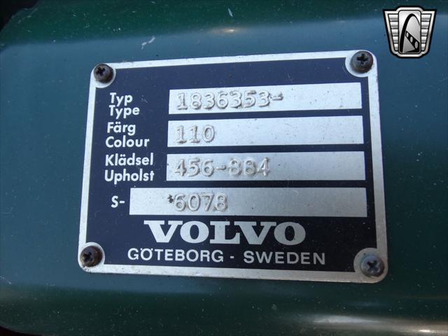Photo of 1973 Green Volvo 1800