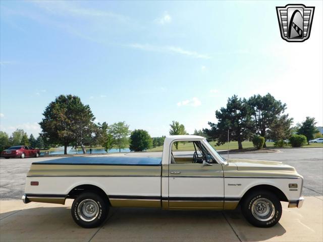 Photo of 1971 Gold/White Chevrolet C10/K10