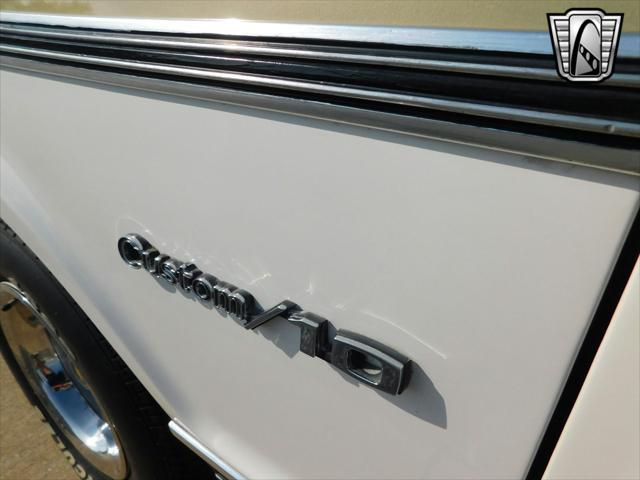 Photo of 1971 Gold/White Chevrolet C10/K10