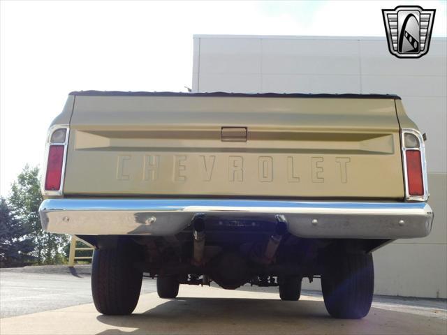 Photo of 1971 Gold/White Chevrolet C10/K10