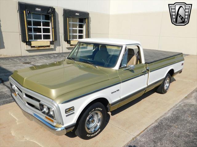 Photo of 1971 Gold/White Chevrolet C10/K10