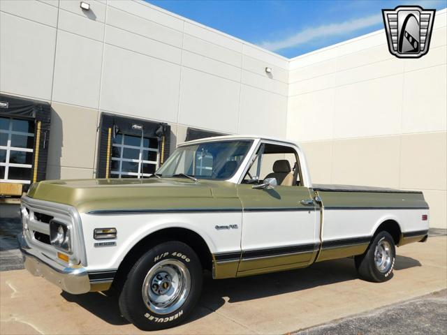Photo of 1971 Gold/White Chevrolet C10/K10