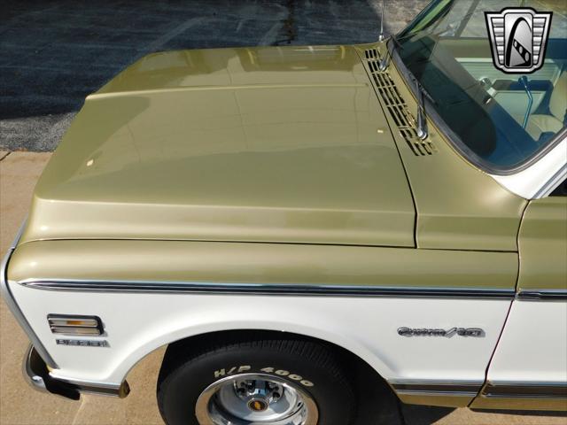 Photo of 1971 Gold/White Chevrolet C10/K10