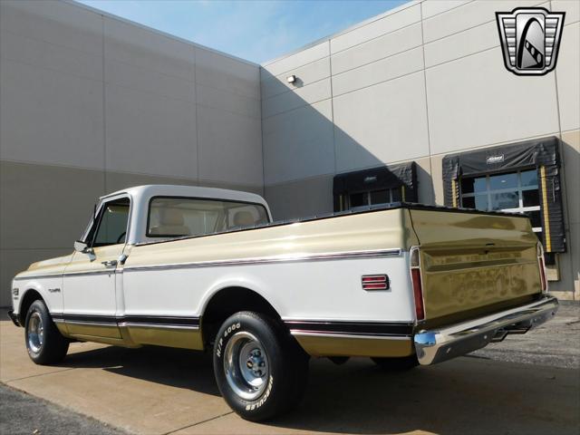 Photo of 1971 Gold/White Chevrolet C10/K10