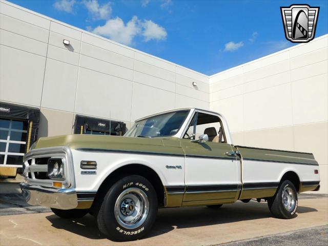 Photo of 1971 Gold/White Chevrolet C10/K10