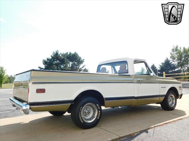 Photo of 1971 Gold/White Chevrolet C10/K10