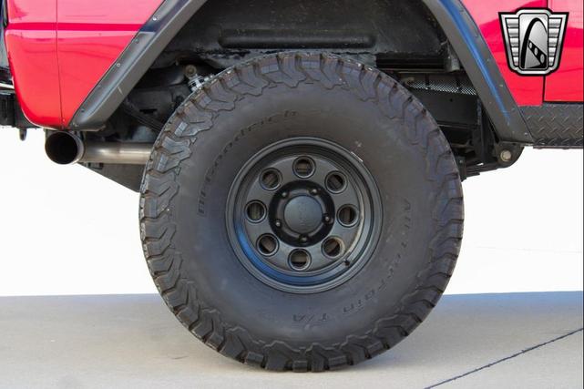Photo of 1972 Red Ford Bronco