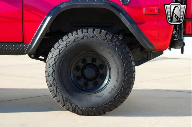 Photo of 1972 Red Ford Bronco