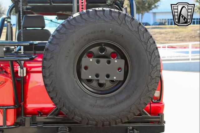 Photo of 1972 Red Ford Bronco