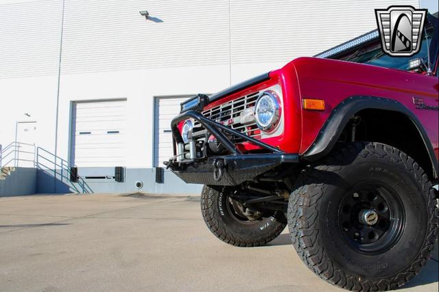 Photo of 1972 Red Ford Bronco