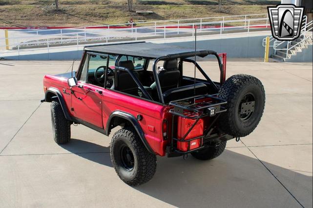 Photo of 1972 Red Ford Bronco