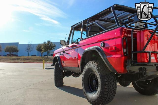 Photo of 1972 Red Ford Bronco