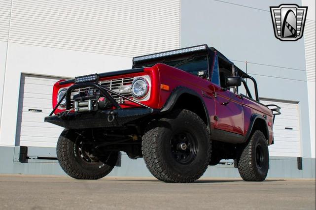 Photo of 1972 Red Ford Bronco